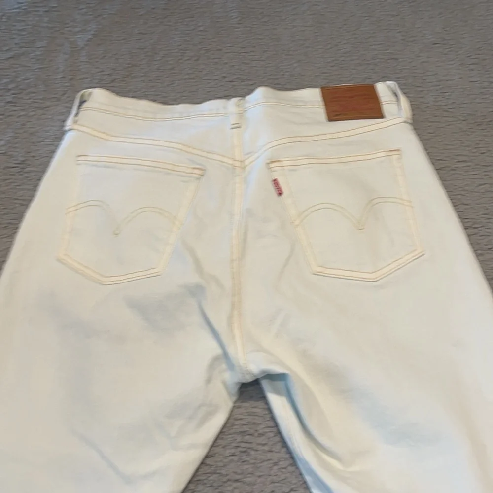 Levi's 501 straight leg denim light wash size 31